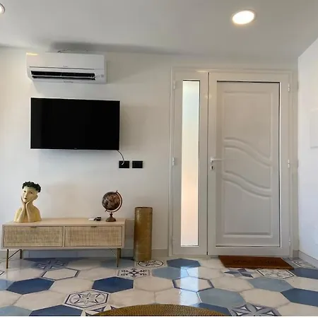 Suite Apartments Branco - Infinity Pool & Sea View - 5 Minuti Dal Centro