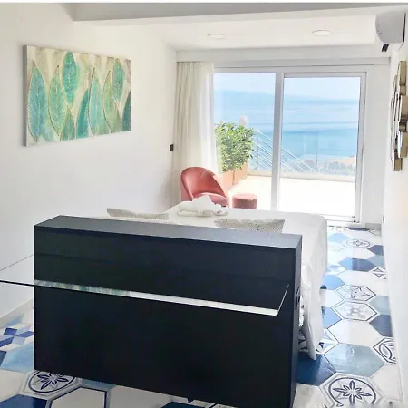Suite Apartments Branco - Infinity Pool & Sea View - 5 Minuti Dal Centro Apartment